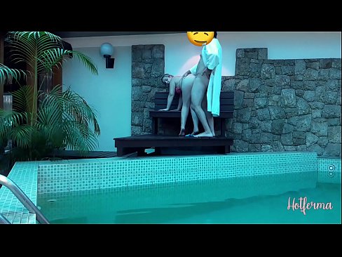 ❤️ Il capo invita la cameriera alla piscina, ma non poteva resistere a un caldo Pornoal it.hentaisaturn.ru ❤️